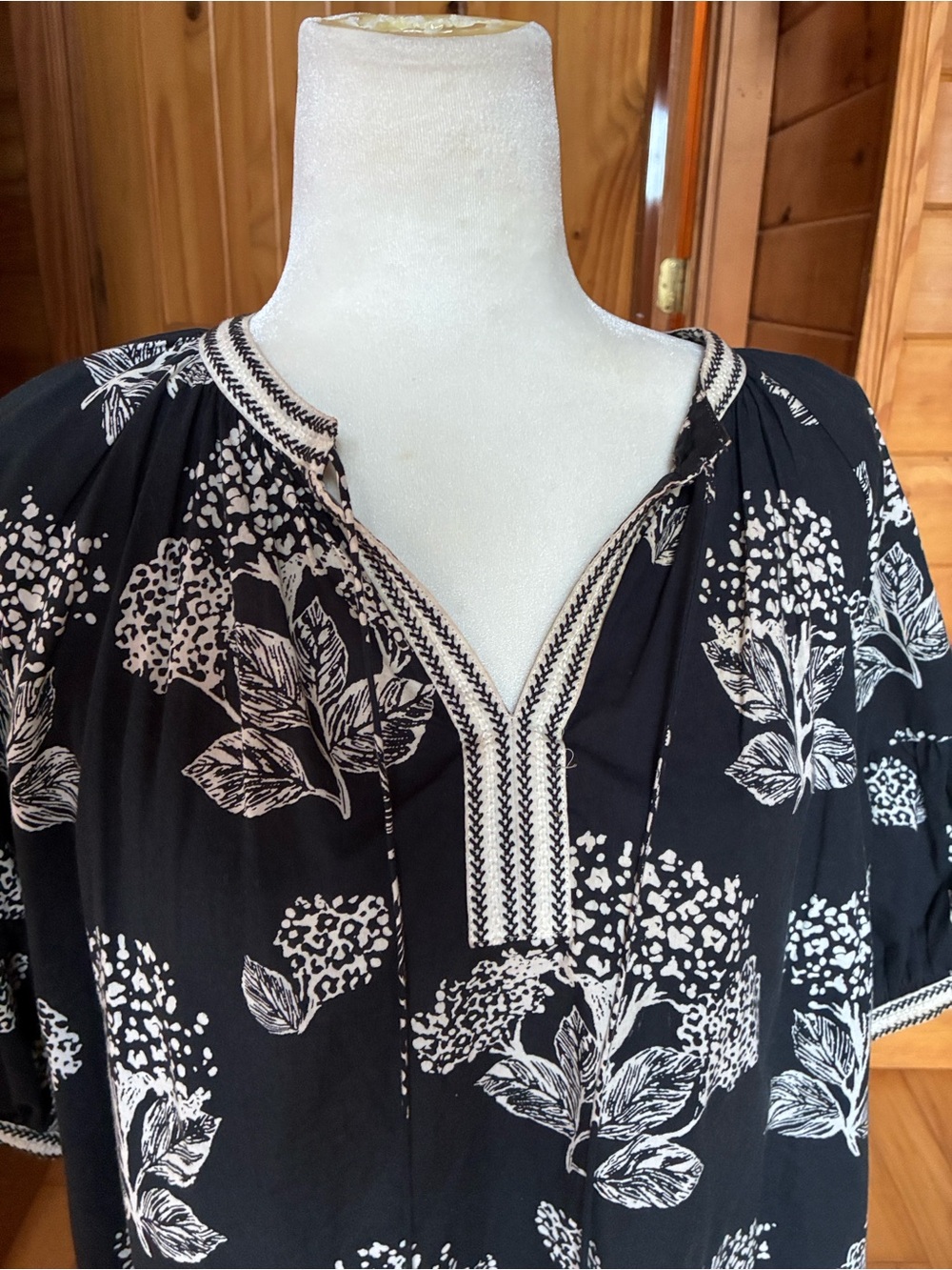 Cotton dark floral puff sleeve tropical print resort top - Picture 3 of 5